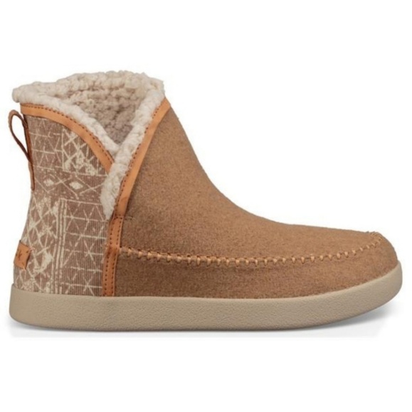 Sanuk Nice Bootah Ojai Casual Sherpa Lined Boot - Picture 4 of 5